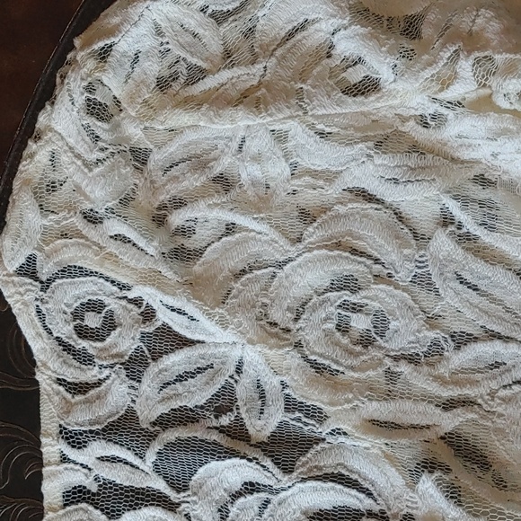 3/$40 BKE Boutique Lace Blouse Size Med - Picture 9 of 12